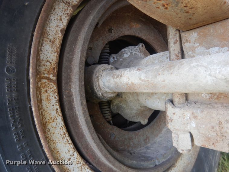 image for item FI9062 1981 Freuhauf HAB-F3-J-985  pneumatic dry bulk trailer