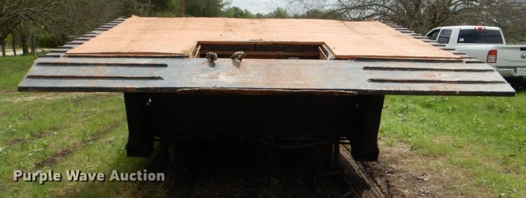 image for item HD9753 1977 Heavy Haul LDF500  lowboy equipment trailer