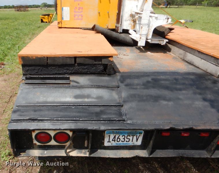 image for item HD9753 1977 Heavy Haul LDF500  lowboy equipment trailer