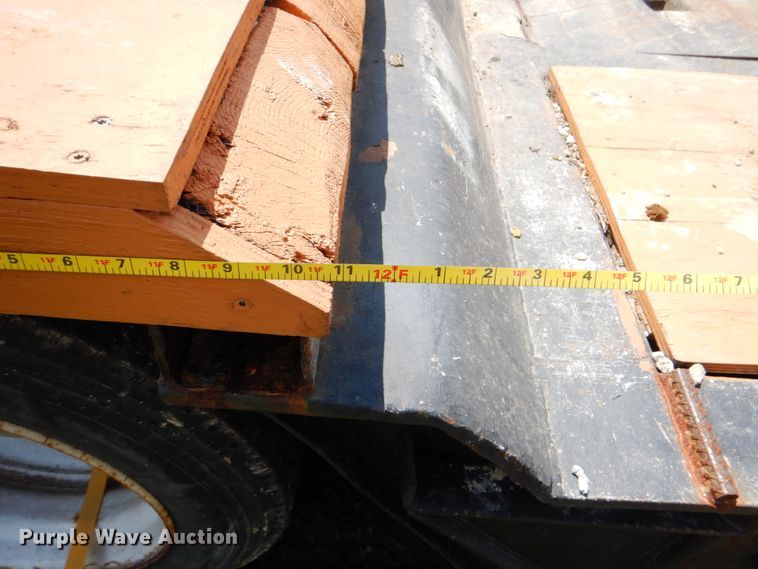 image for item HD9753 1977 Heavy Haul LDF500  lowboy equipment trailer