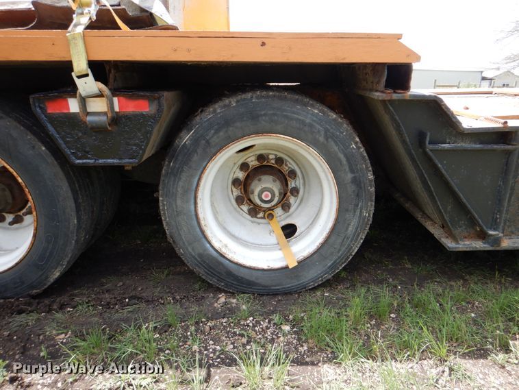 image for item HD9753 1977 Heavy Haul LDF500  lowboy equipment trailer