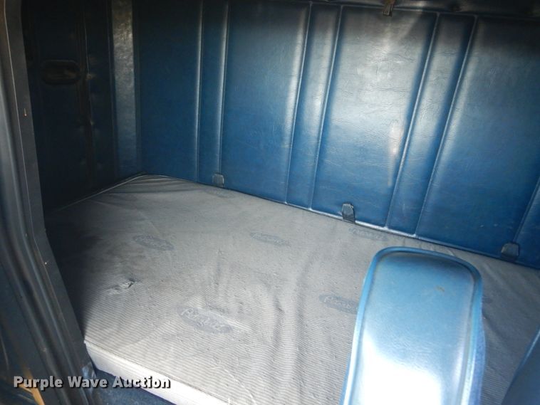 image for item HE9738 1989 Freightliner FLD120  semi truck