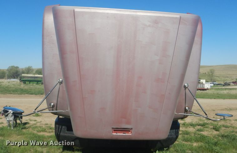 image for item HE9738 1989 Freightliner FLD120  semi truck