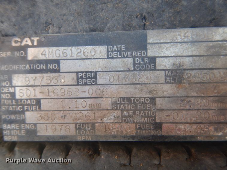 image for item HE9738 1989 Freightliner FLD120  semi truck