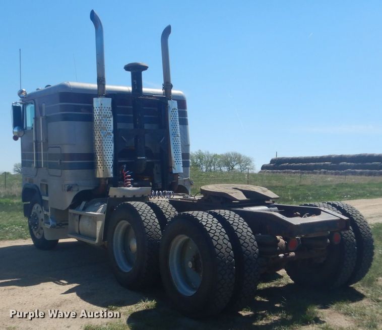 image for item HE9741 1980 Freightliner FLT-9664-T  semi truck