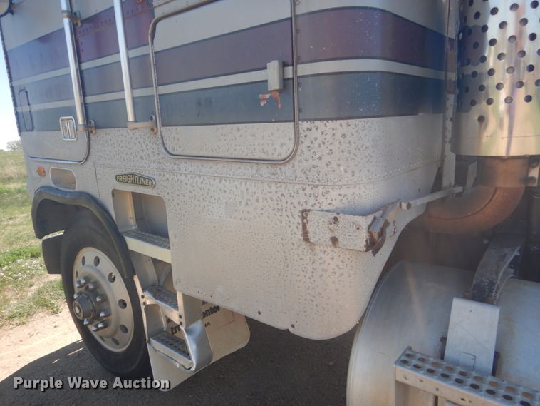 image for item HE9741 1980 Freightliner FLT-9664-T  semi truck