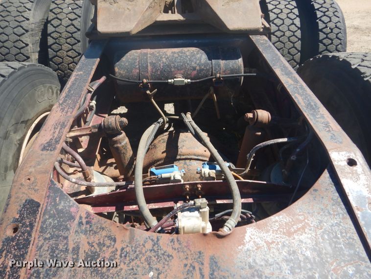 image for item HE9741 1980 Freightliner FLT-9664-T  semi truck