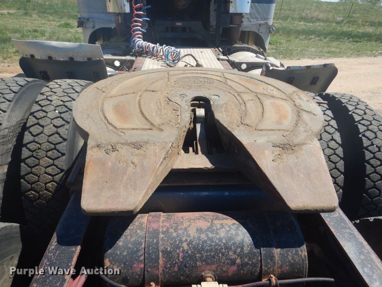 image for item HE9741 1980 Freightliner FLT-9664-T  semi truck