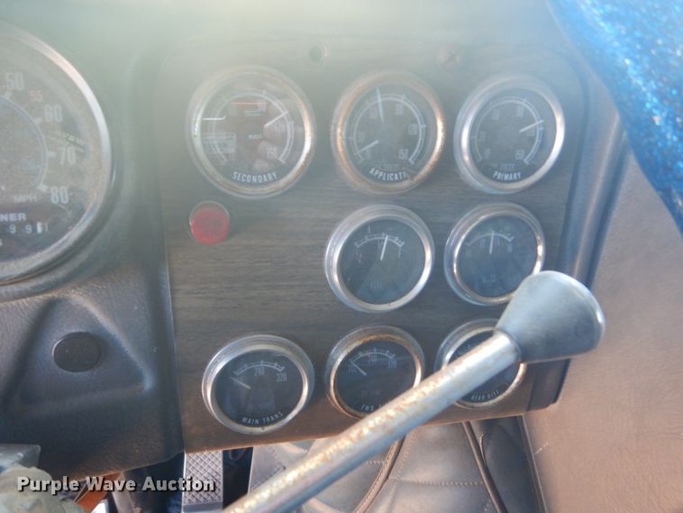 image for item HE9741 1980 Freightliner FLT-9664-T  semi truck