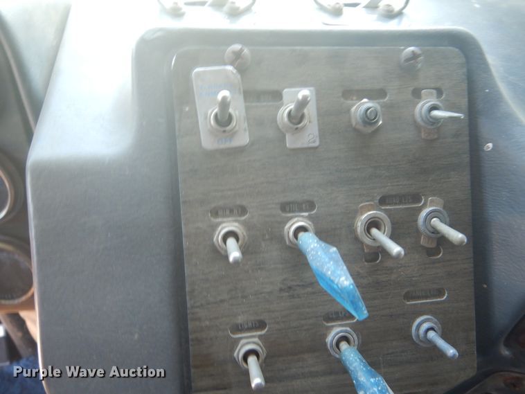 image for item HE9741 1980 Freightliner FLT-9664-T  semi truck