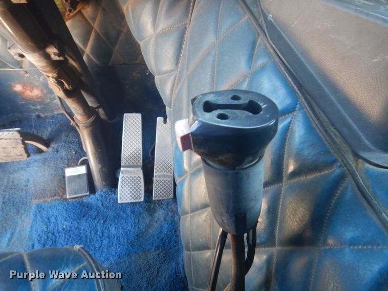 image for item HE9741 1980 Freightliner FLT-9664-T  semi truck