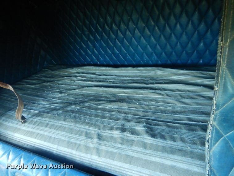 image for item HE9741 1980 Freightliner FLT-9664-T  semi truck