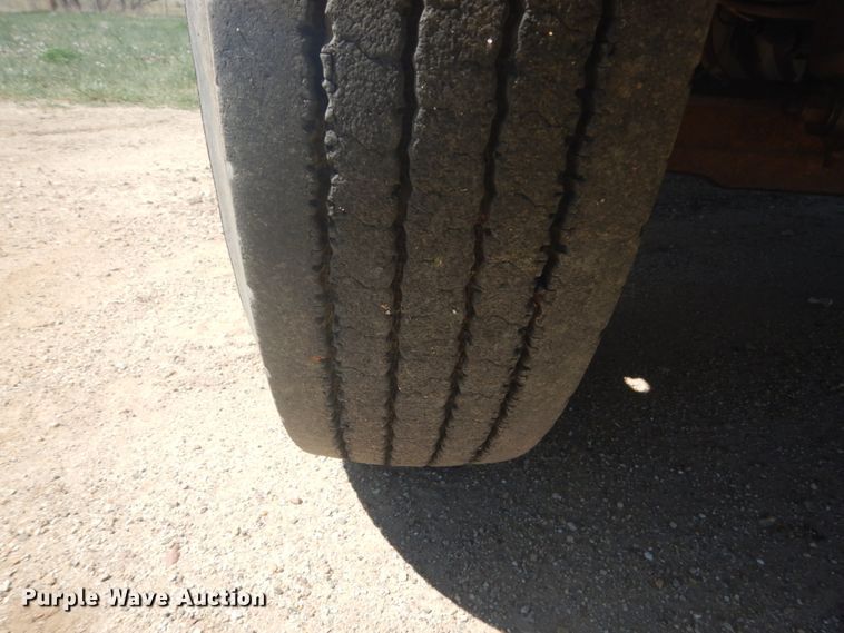 image for item HE9741 1980 Freightliner FLT-9664-T  semi truck