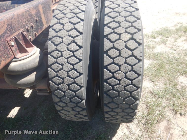 image for item HE9741 1980 Freightliner FLT-9664-T  semi truck