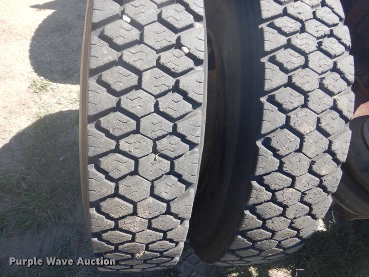 image for item HE9741 1980 Freightliner FLT-9664-T  semi truck