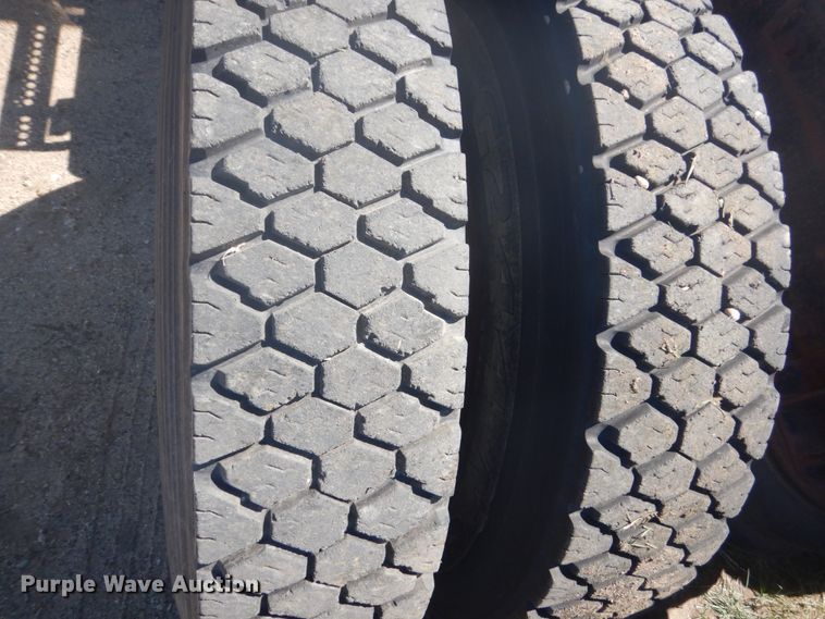 image for item HE9741 1980 Freightliner FLT-9664-T  semi truck