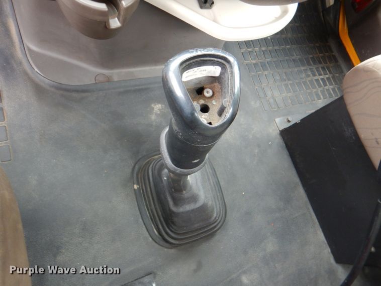 image for item HL9493 2014 Volvo VNL  semi truck