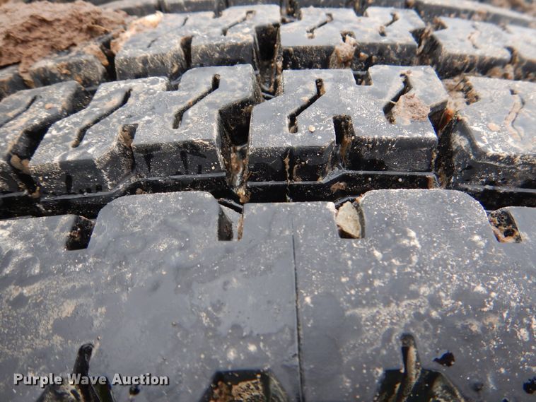 image for item HL9493 2014 Volvo VNL  semi truck