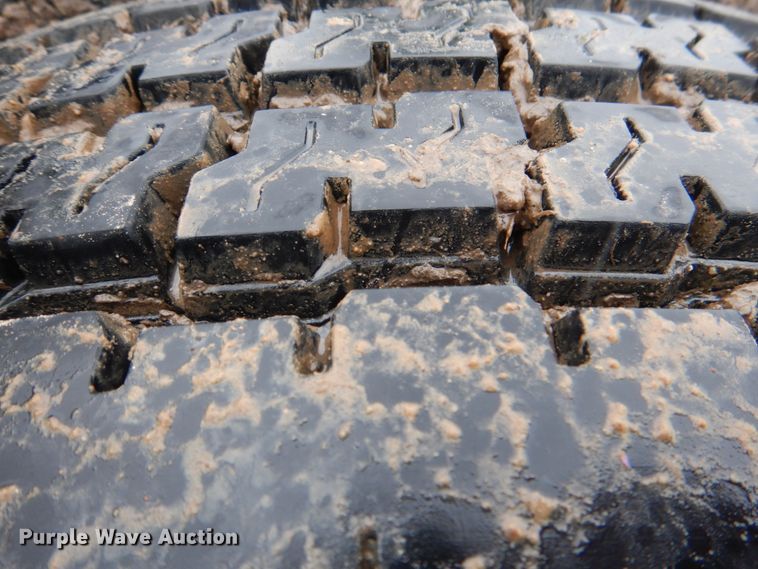 image for item HL9493 2014 Volvo VNL  semi truck