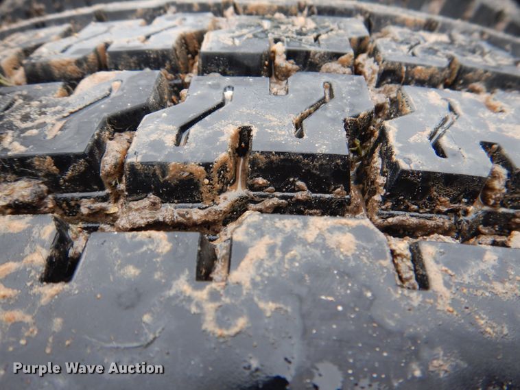 image for item HL9493 2014 Volvo VNL  semi truck