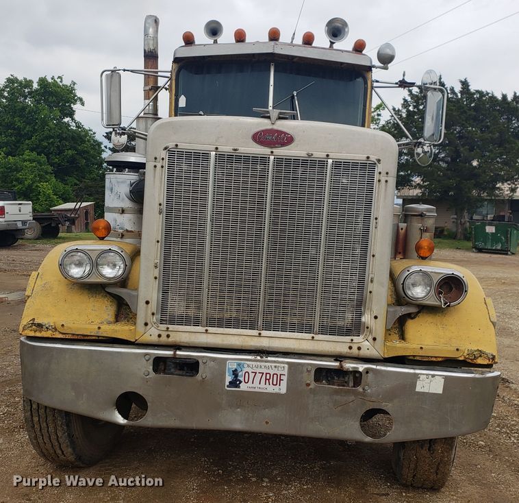 image for item HO9481 1980 Peterbilt 359  semi truck