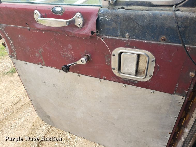 image for item HO9481 1980 Peterbilt 359  semi truck