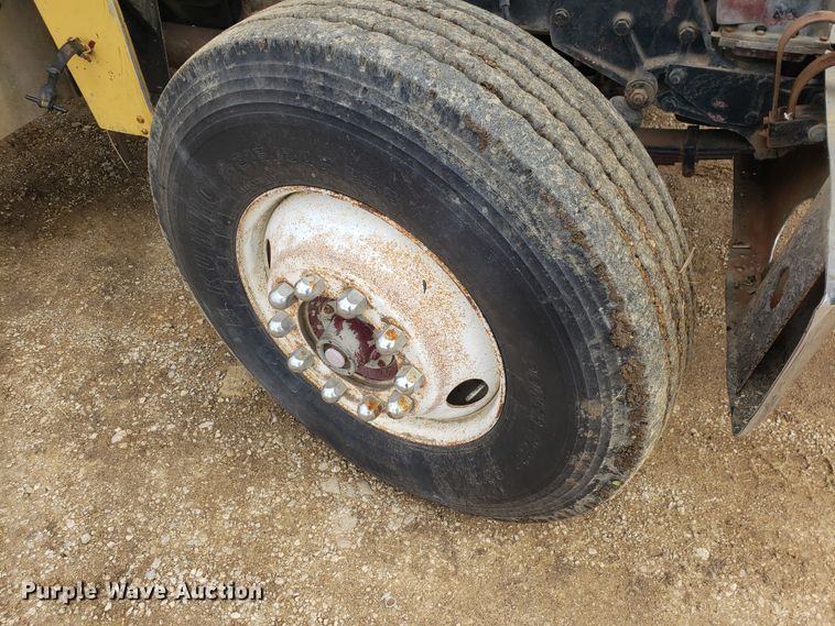 image for item HO9481 1980 Peterbilt 359  semi truck