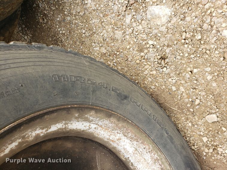 image for item HO9481 1980 Peterbilt 359  semi truck