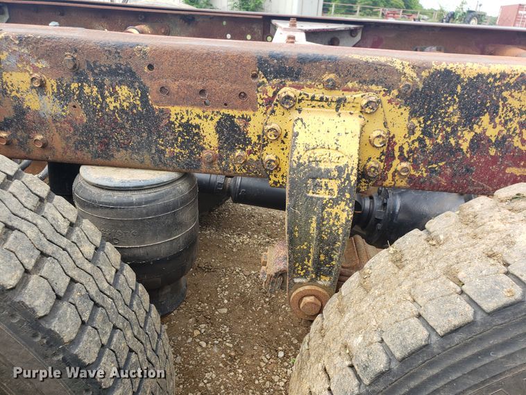 image for item HO9481 1980 Peterbilt 359  semi truck