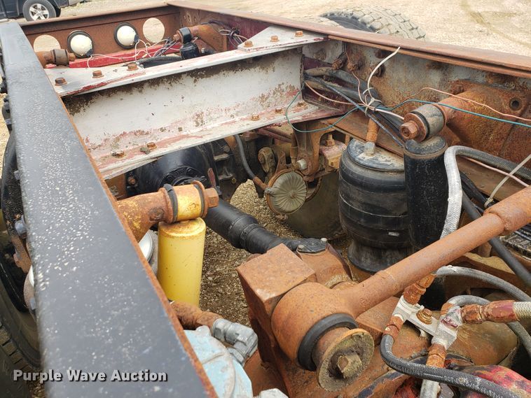 image for item HO9481 1980 Peterbilt 359  semi truck