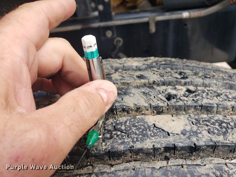 image for item HO9485 2002 Sterling L70  crane truck