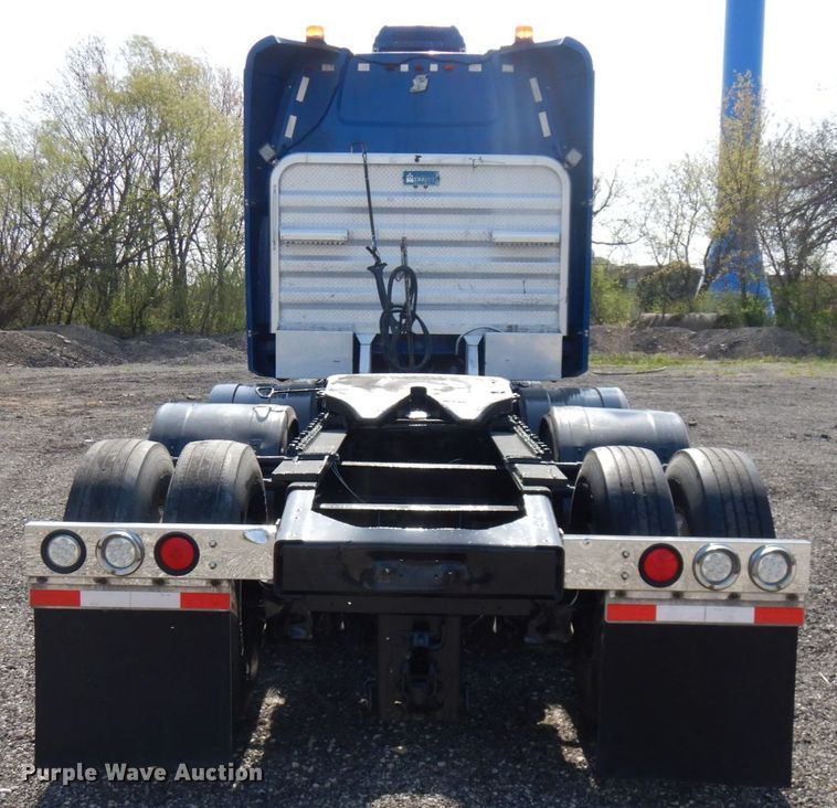 image for item HR9234 2009 Western Star 4900EX  semi truck