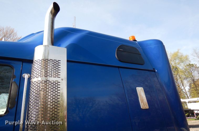 image for item HR9234 2009 Western Star 4900EX  semi truck