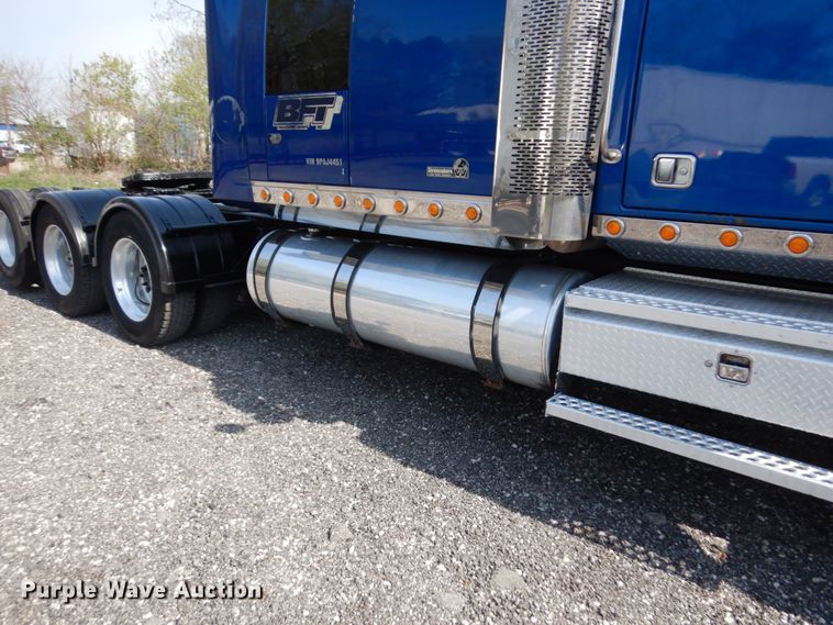 image for item HR9234 2009 Western Star 4900EX  semi truck