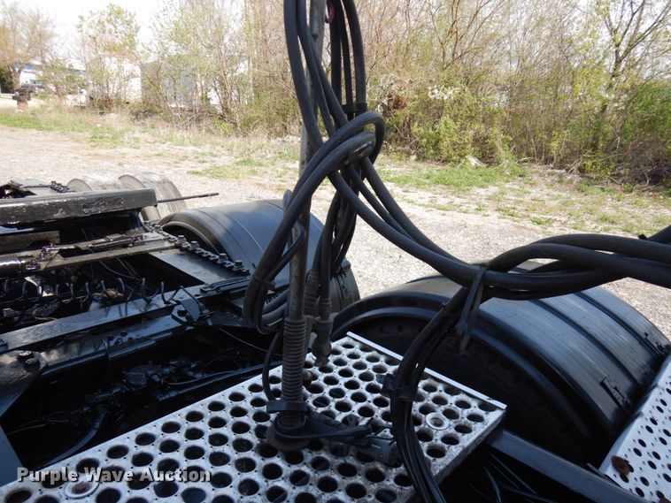 image for item HR9234 2009 Western Star 4900EX  semi truck