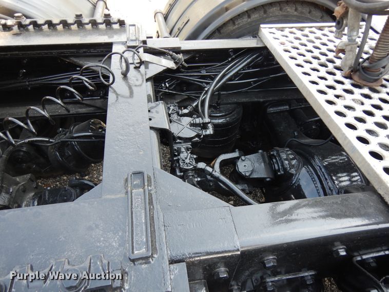 image for item HR9234 2009 Western Star 4900EX  semi truck