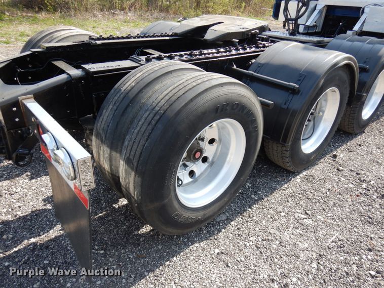 image for item HR9234 2009 Western Star 4900EX  semi truck