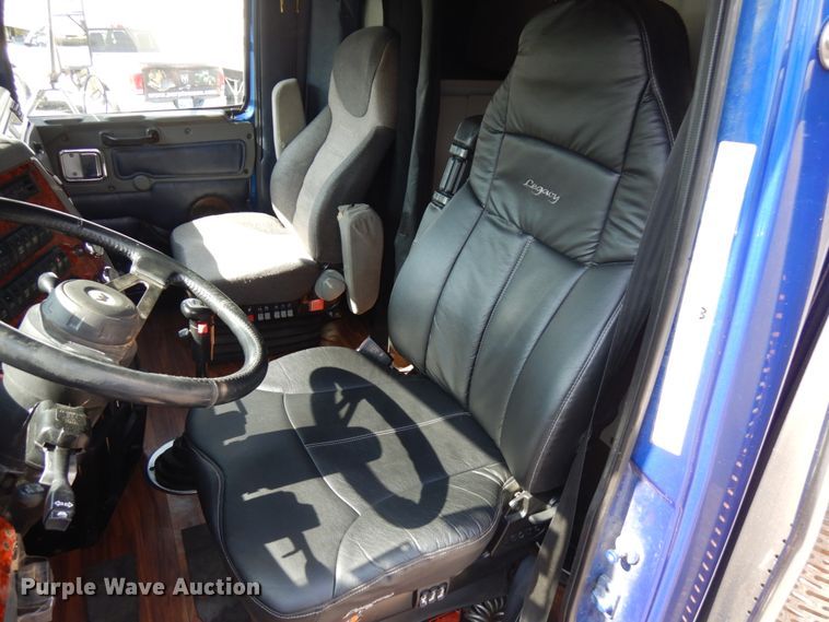 image for item HR9234 2009 Western Star 4900EX  semi truck