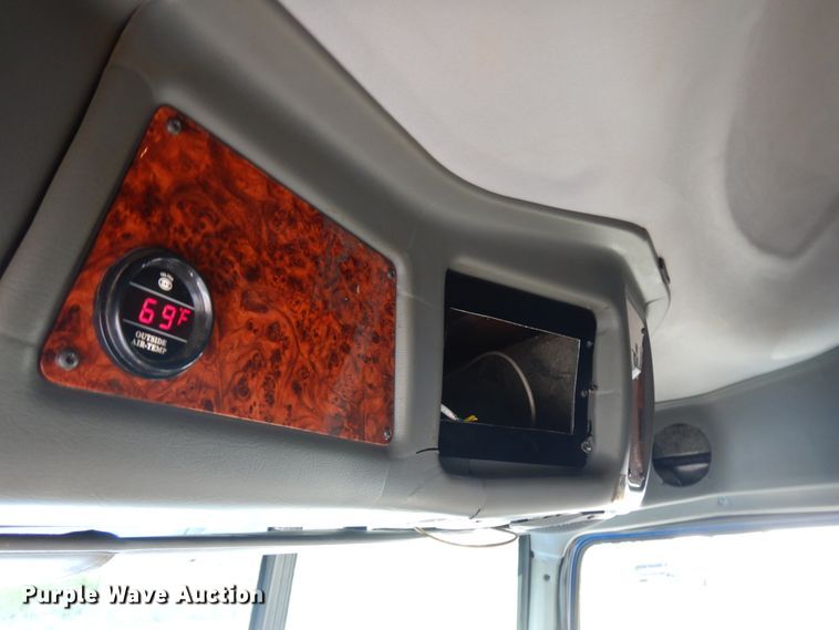 image for item HR9234 2009 Western Star 4900EX  semi truck