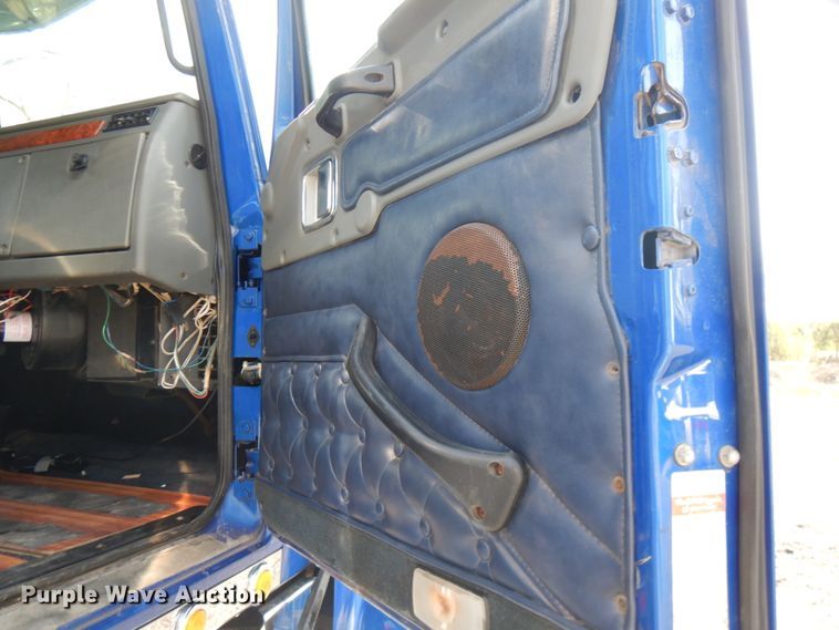 image for item HR9234 2009 Western Star 4900EX  semi truck