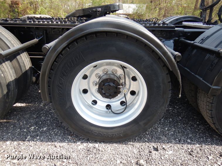 image for item HR9234 2009 Western Star 4900EX  semi truck