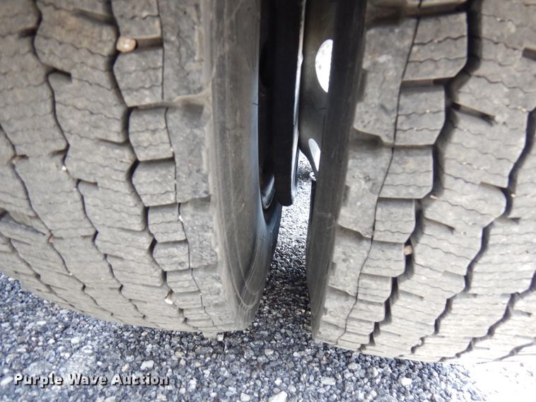 image for item HR9234 2009 Western Star 4900EX  semi truck