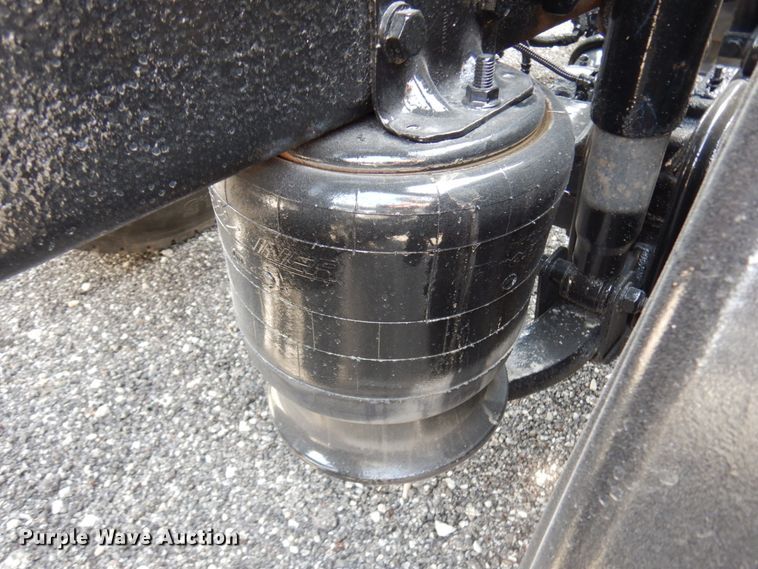 image for item HR9234 2009 Western Star 4900EX  semi truck