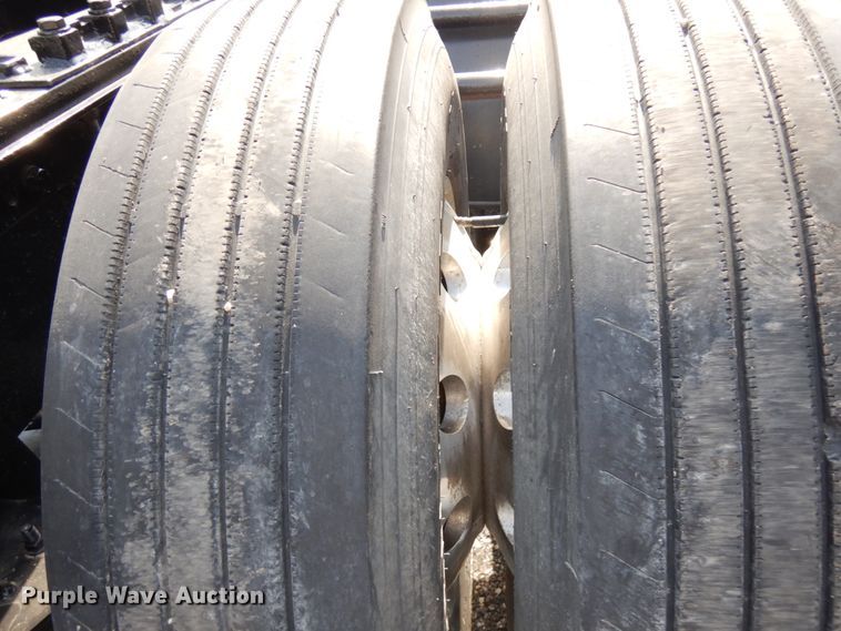 image for item HR9234 2009 Western Star 4900EX  semi truck