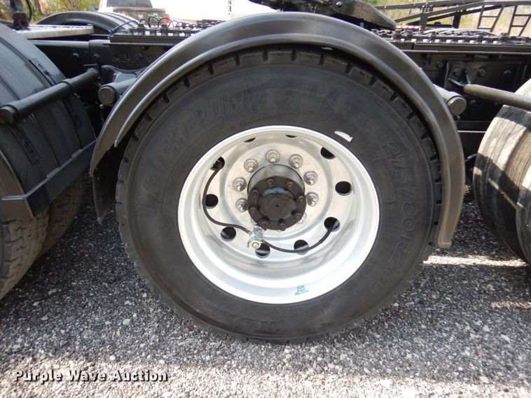 image for item HR9234 2009 Western Star 4900EX  semi truck