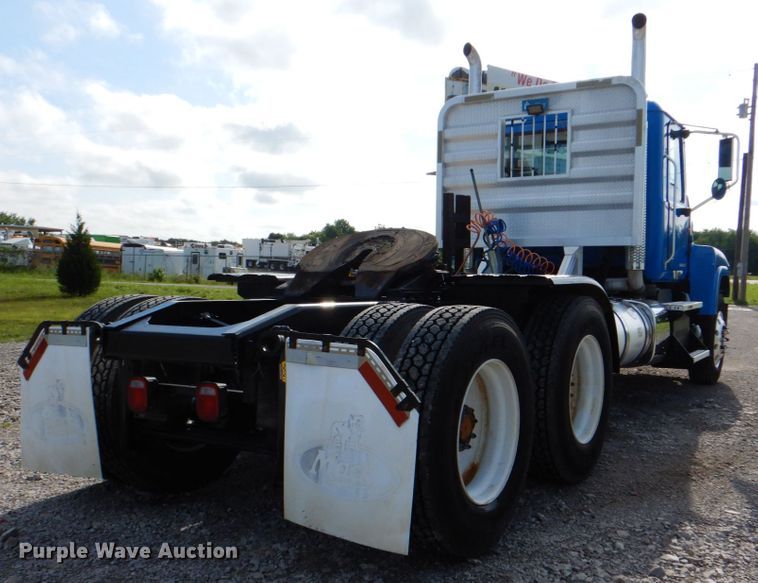 image for item HT9272 2012 Mack CHU613  semi truck