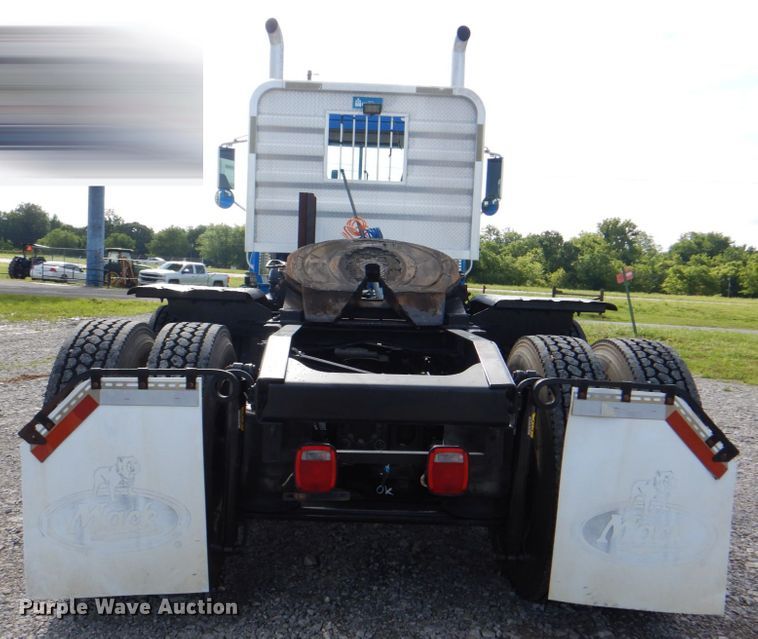 image for item HT9272 2012 Mack CHU613  semi truck