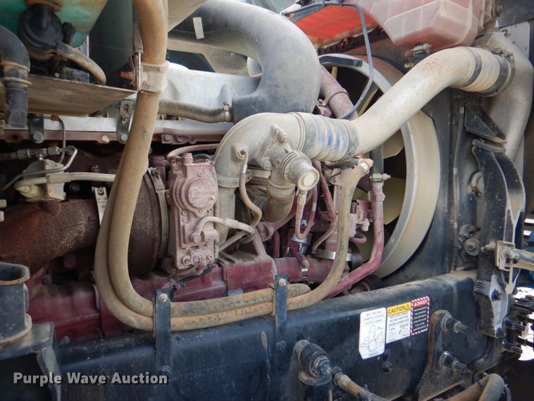 image for item HT9272 2012 Mack CHU613  semi truck