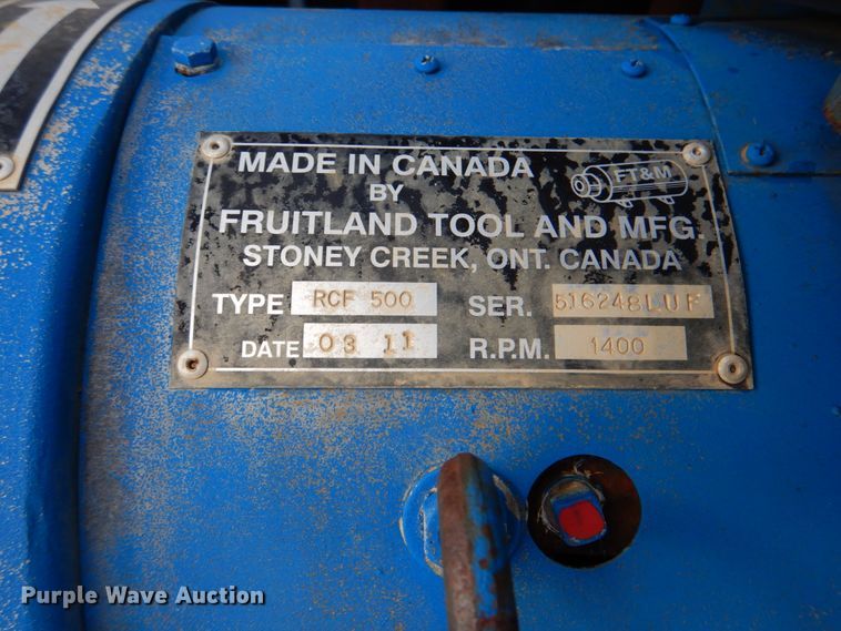 image for item HT9272 2012 Mack CHU613  semi truck