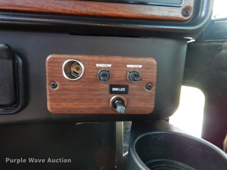 image for item HT9273 2010 Freightliner FLD120  semi truck